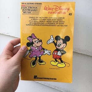 1975 Walt D Favourites for the electronic keyboard